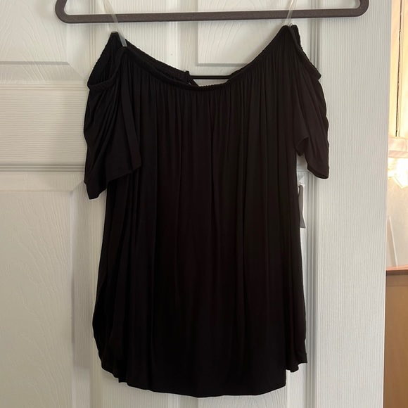 Off the shoulder, open back black shirt from Charlotte Russe - Picture 1 of 3
